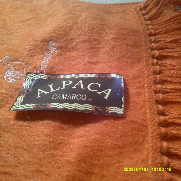 Soft and lightweight alpaca scarf - Picture 2 of 5